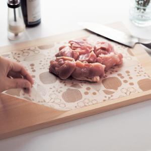 【まとめ買いでお得】 使い捨てできるロウ引きまな板シート100枚セット <29cm×20m・1枚>の商品写真