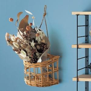 皮付きラタンのハンギングバスケット(小/大)の商品写真