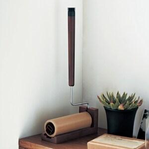 天然木のカーペットクリーナー&クリーナースタンドセットの商品写真