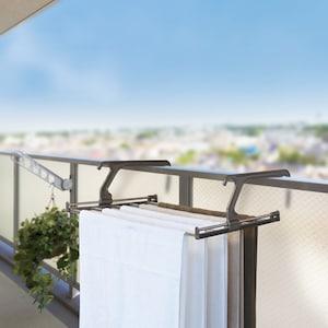 掛けたい場所に合わせて干せる伸縮式洗濯ハンガーの商品写真