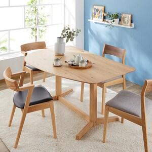 木目が美しいオーク材の変形ダイニングテーブル <4人用>の商品写真
