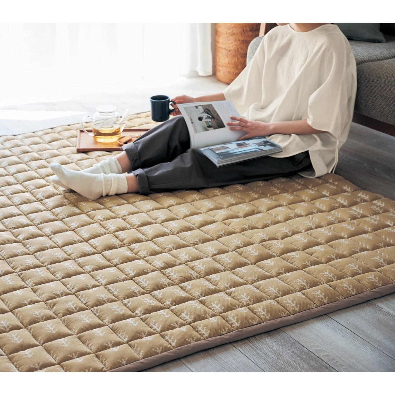 シックな北欧調デザインの綿素材を使った撥水キルトラグ <ボリュームタイプ>の商品写真