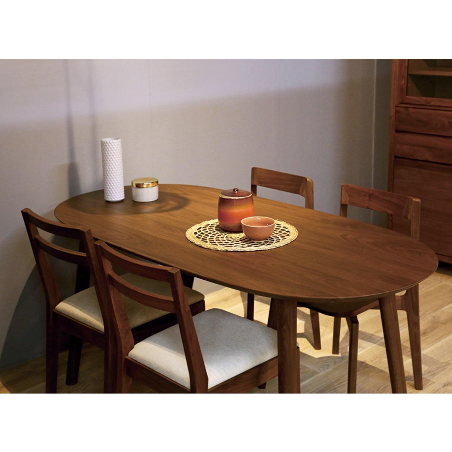 【受注生産】ウォルナット材の楕円形ダイニングテーブル(日本製)の商品写真