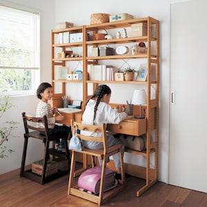 お子様の成長にあわせて高さが変えられるデスク付きウッドラックの商品写真