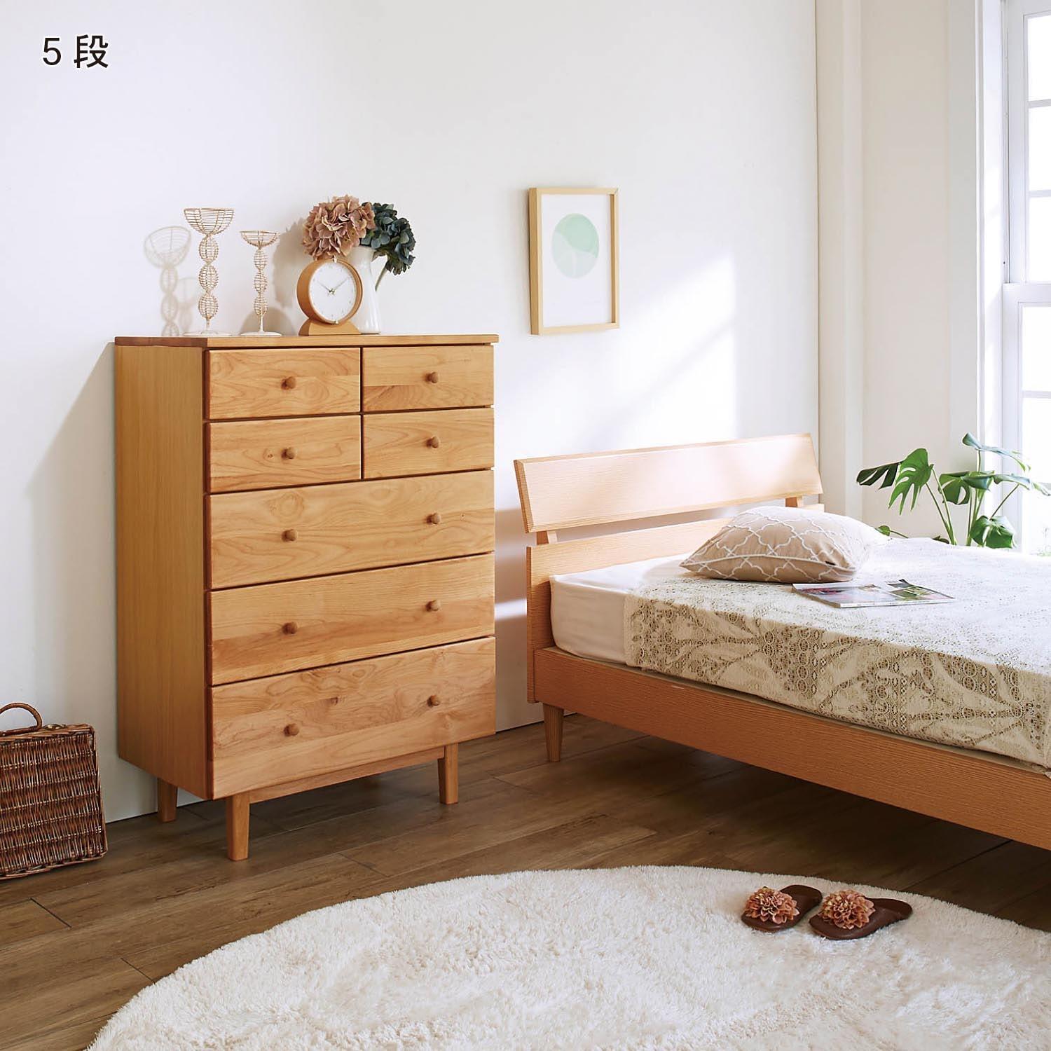 アルダー材の衣類チェストの商品写真