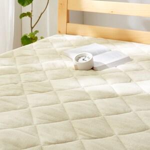 キッズ布団用綿素材を使用したソフトパイルの敷きパッドの商品写真