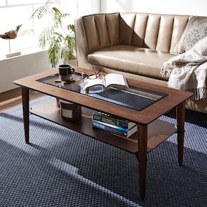 ウォルナット材を使用したガラス天板のリビングローテーブルの商品写真