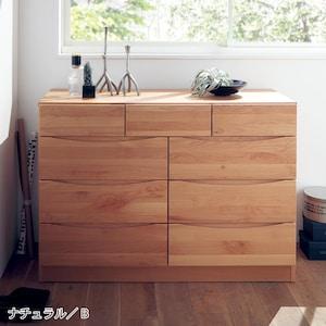 あたたかみのあるアルダー材のチェストの商品写真