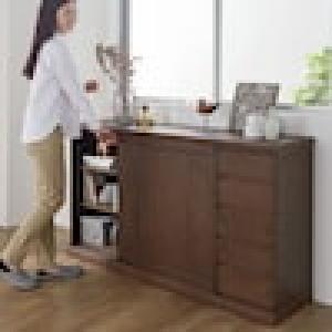 【北海道旭川産】 ナラ材を贅沢に使用した引戸の板扉キャビネットの商品写真