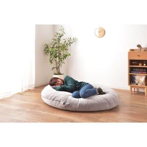 座ったり寝転んだりできる巨大ビーズクッションの商品写真