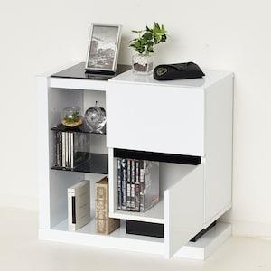 鏡面仕上げのモダンサイドキャビネットの商品写真