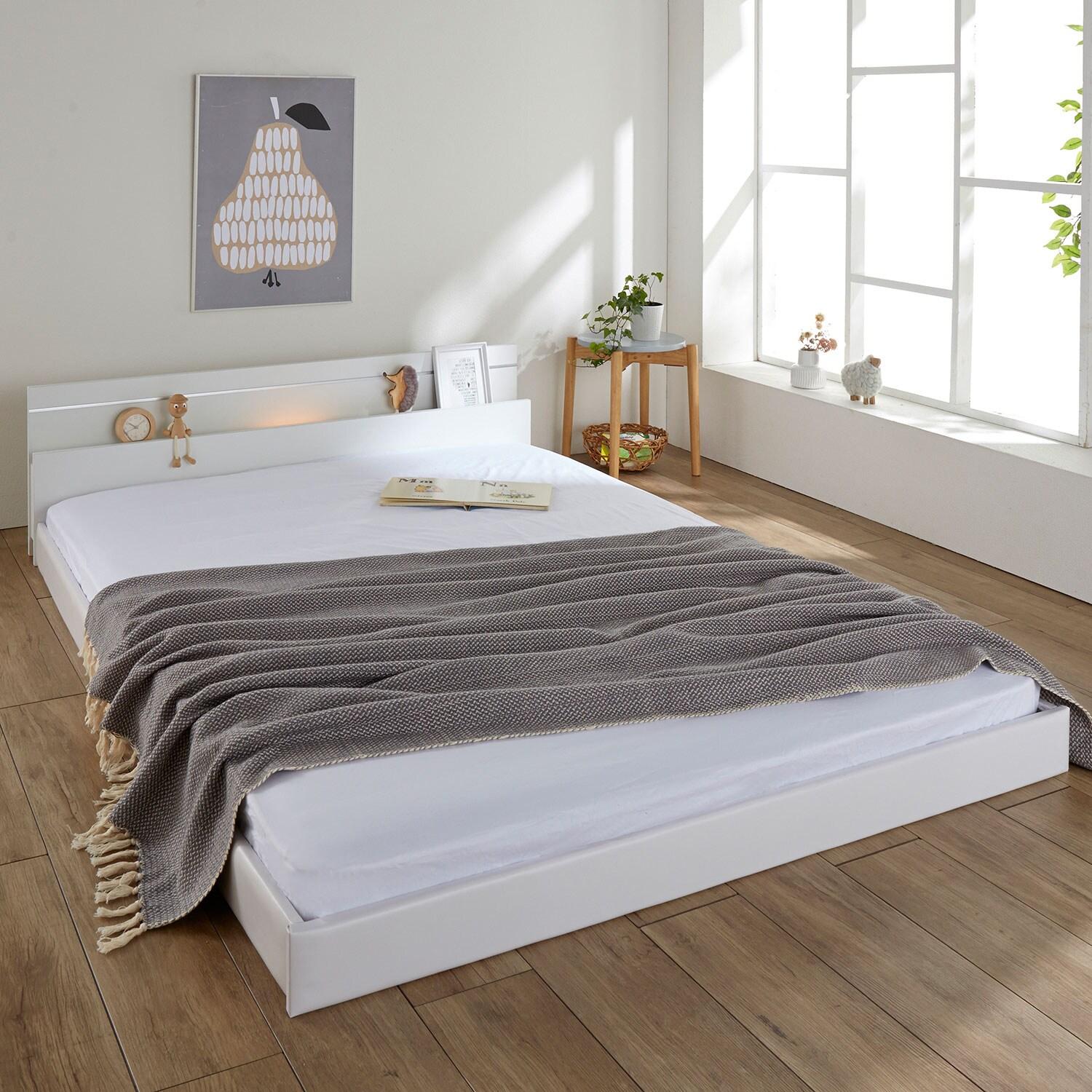 低くて安心!棚・照明付きローベッド(圧縮マットレス付き)の商品写真