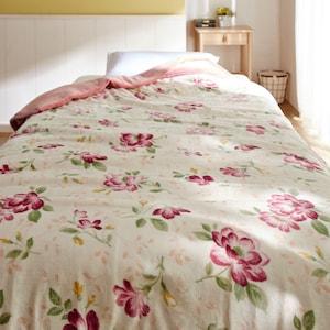 マイクロファイバーの蓄熱わた入り毛布の商品写真