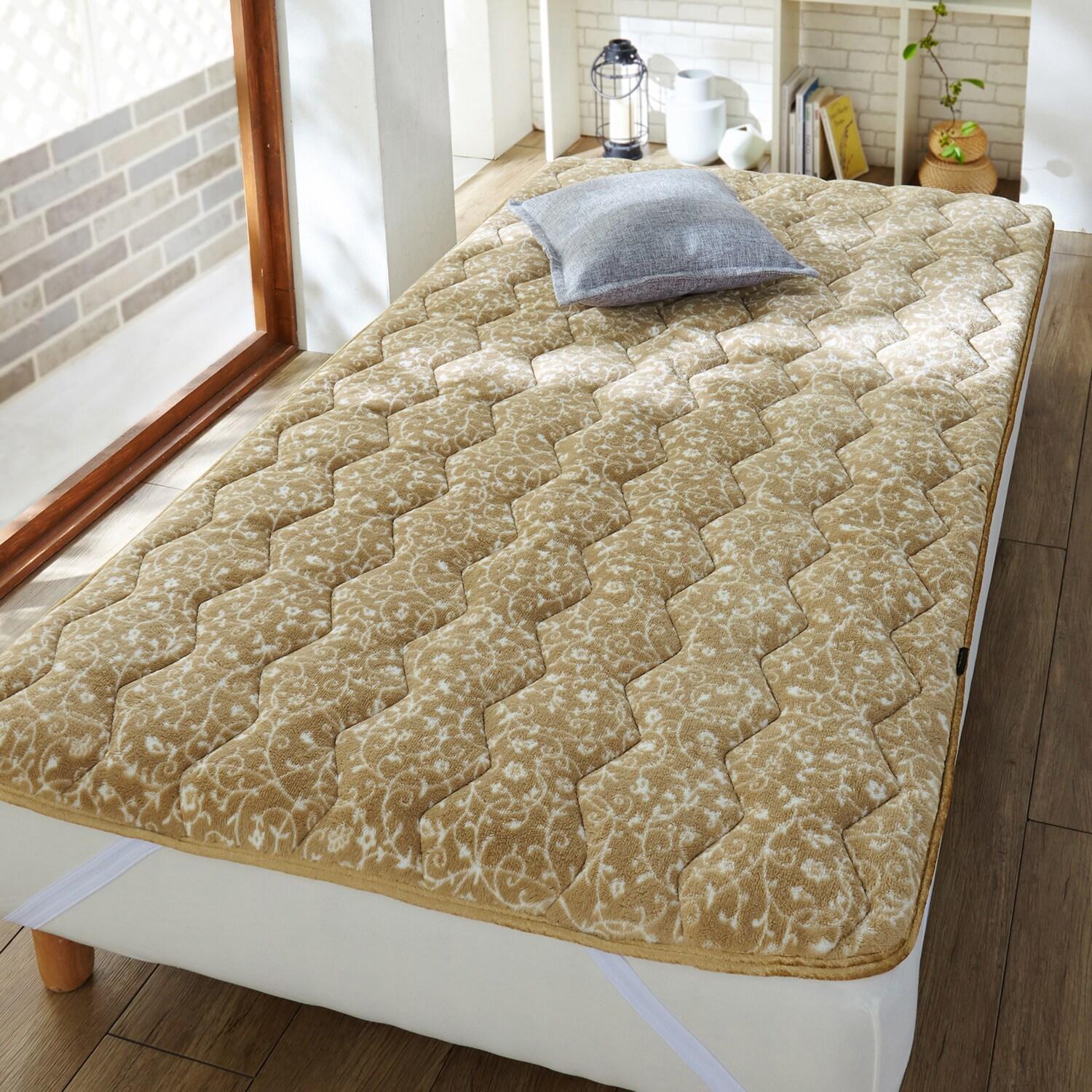 蓄熱・制菌わたを使ったマイクロファイバーのあったか敷きパッドの商品写真