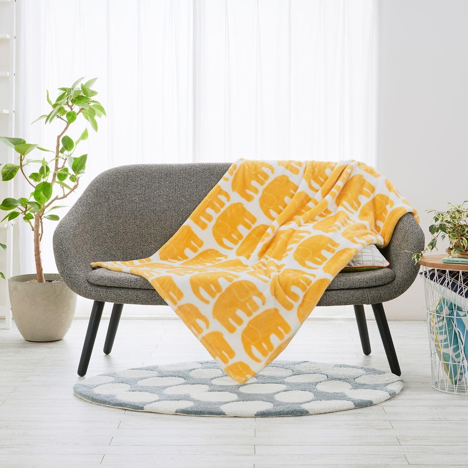 北欧デザインの吸湿発熱あったか毛布の商品写真