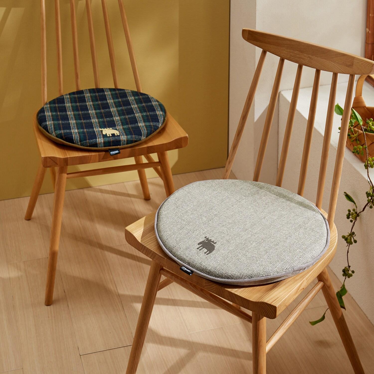 ツイード素材の丸型シートクッションの商品写真