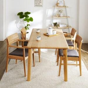 木目が美しいオーク材のダイニングテーブル <2人用/4人用>の商品写真