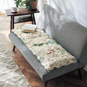 綿素材を使ったスカラップ仕様のシートクッション「くまのプーさん」の商品写真