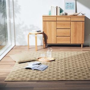 ふんわりとした座り心地の先染めキルトラグの商品写真