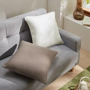 イブル・綿素材を使ったクッションカバーの商品写真