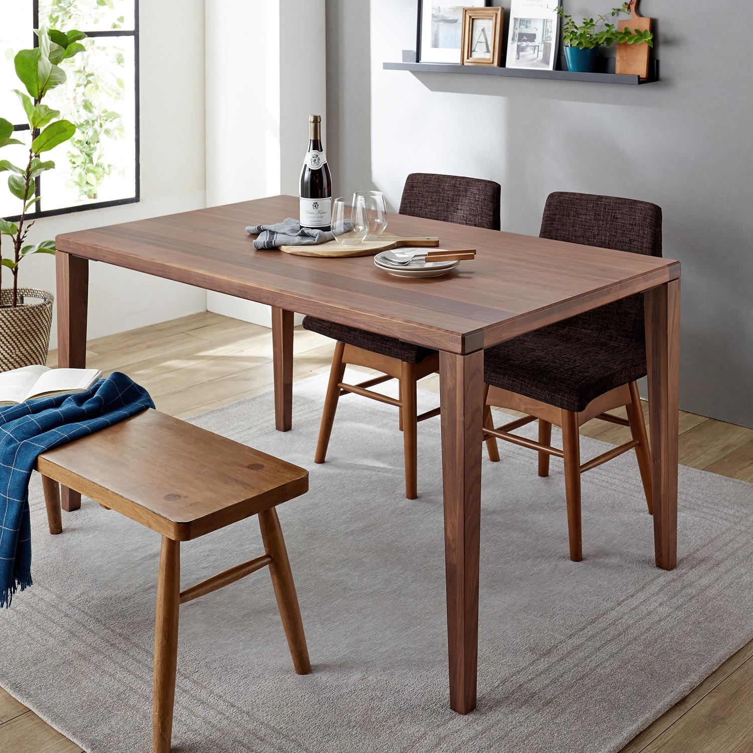 細身のシルエットが美しいウォルナット材のダイニングテーブル <4人用/6人用>の商品写真