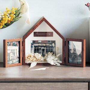 小物も一緒に飾れるハウスフォトフレームの商品写真