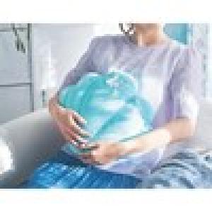 刺繍入りシェル型クッション「アリエル」の商品写真