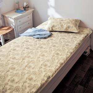 綿素材を使った枕パッド&敷きパッドセット"刺繍のようなお花畑"「ミニラボ」の商品写真