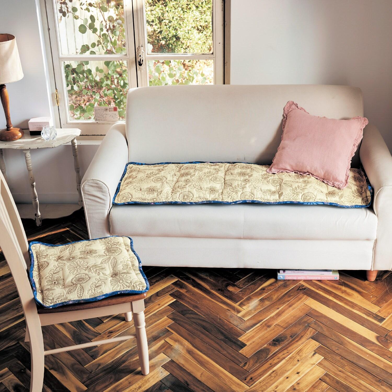 綿素材を使ったリバーシブルシートクッション"刺繍のようなお花畑"「ミニラボ」の商品写真