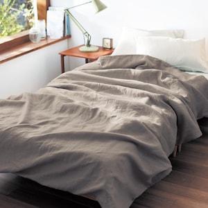 掛け布団カバーにもなるフレンチリネンのキルトケットの商品写真