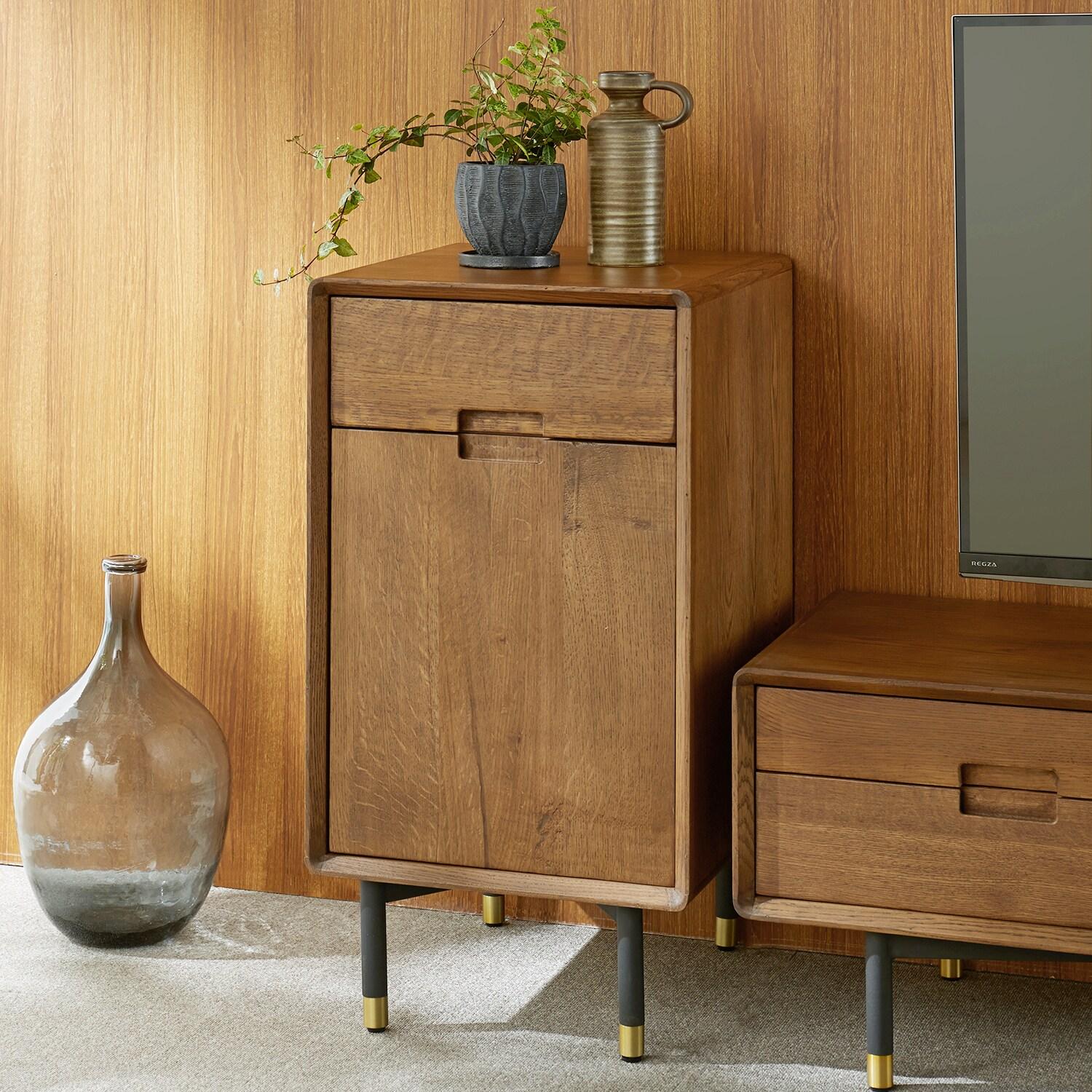 モダンヴィンテージテイストのサイドチェストの商品写真
