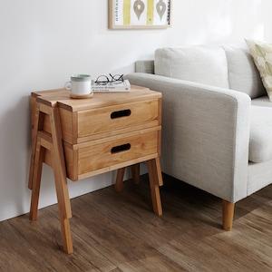 スタッキングできるアルダー材のコンソールチェストの商品写真