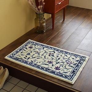 エレガントなお花柄の玄関マットの商品写真