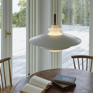 ガラスとアルミのペンダントライト「Blanche」の商品写真