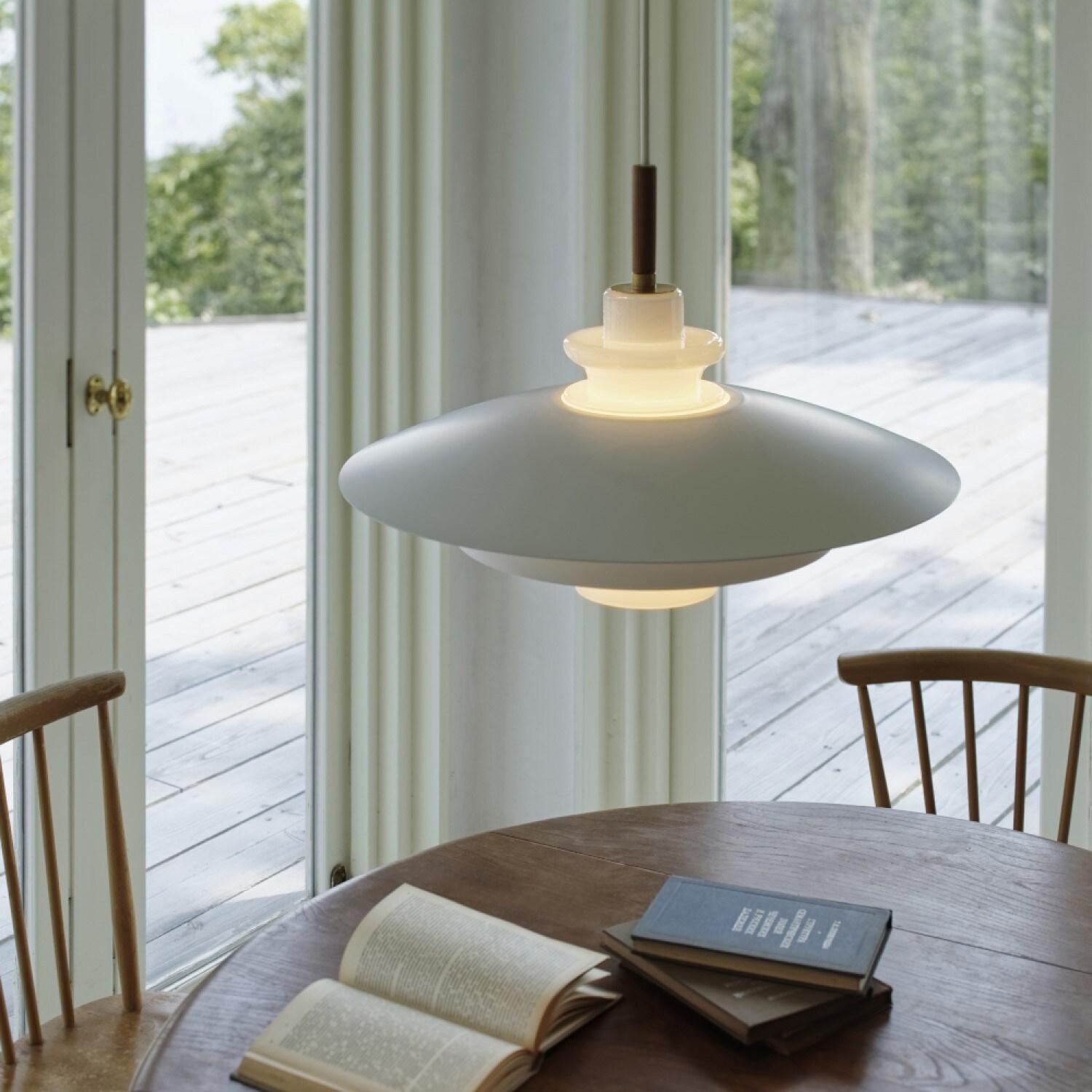 ガラスとアルミのペンダントライト「Blanche」の商品写真