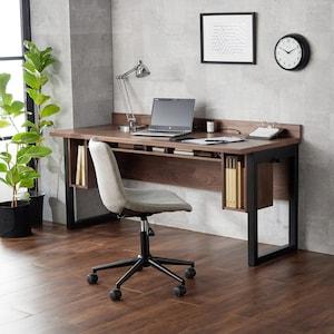 奥行が変えられる天然木ウォルナット材のデスクALTの商品写真