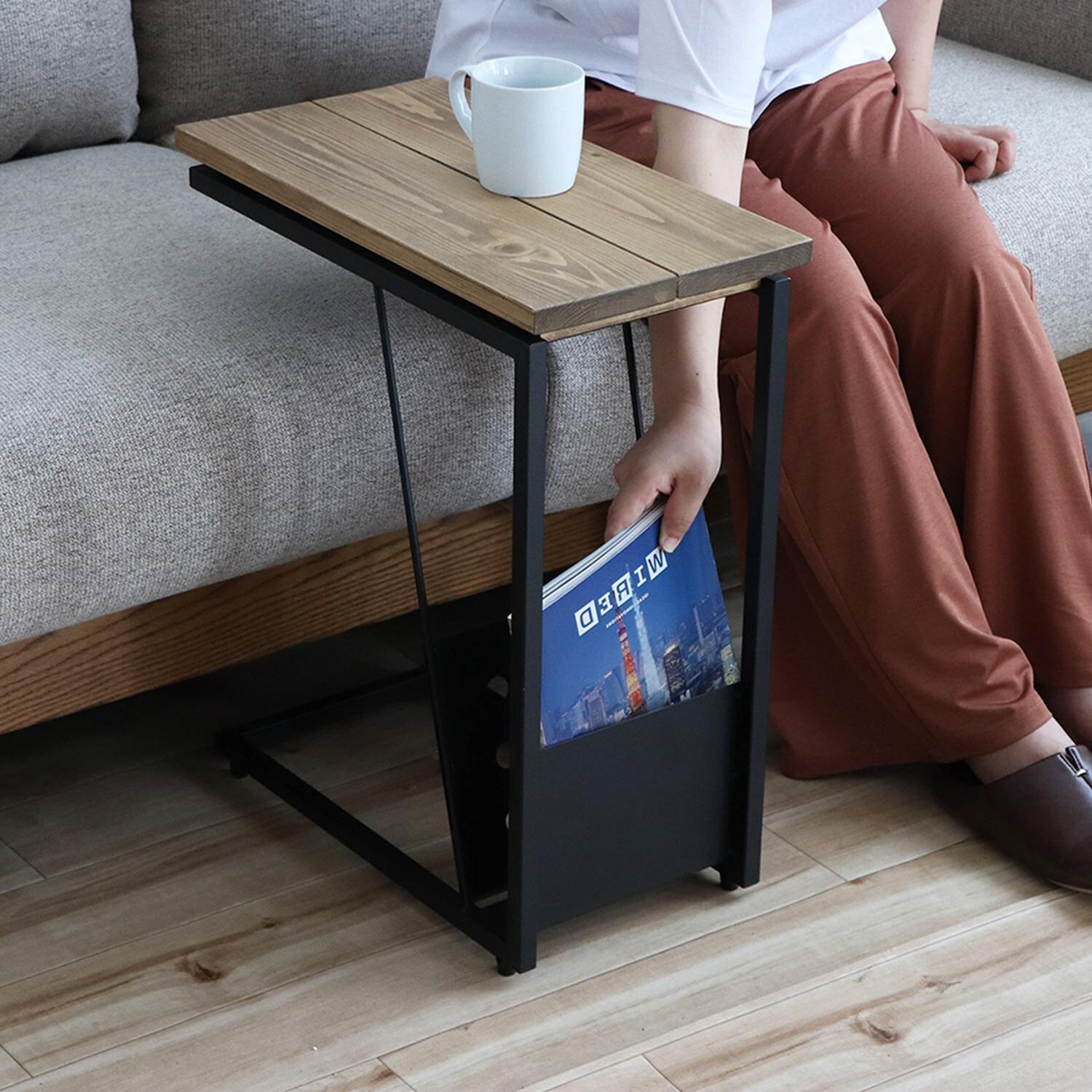 オイル仕上げで味わい深いサイドテーブルの商品写真