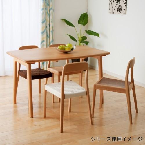 やさしい丸みのダイニングテーブル<4人用>の商品写真