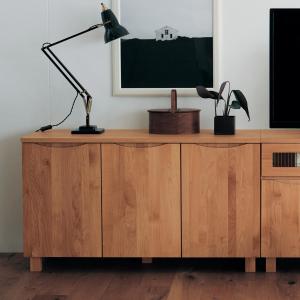 あたたかみのあるアルダー材のローボードの商品写真