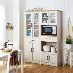 カントリー風カップボード