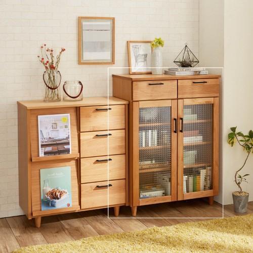 アルダー材のリビングキャビネットの商品写真