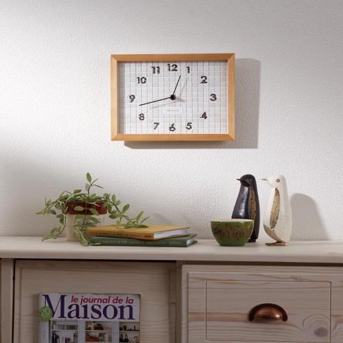 文字盤がタイル調の掛け時計の商品写真