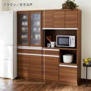 扉を選べるカップボード