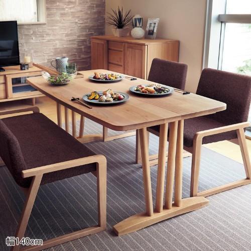 メープル材のセミローダイニングテーブルの商品写真