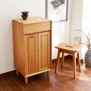 タモ材の小型キャビネットの商品写真