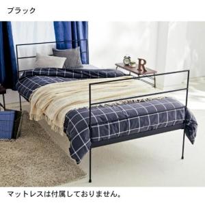 シンプルデザインのアイアンシングルベッドの商品写真