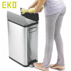 キャスター付きペダル式蓋付きキッチンゴミ箱「フライステップビン」<20L/30L/45L>