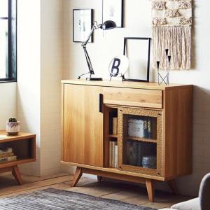 オーク材のリビングキャビネットの商品写真