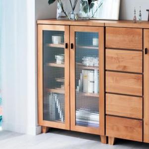 アルダー材のキャビネットの商品写真