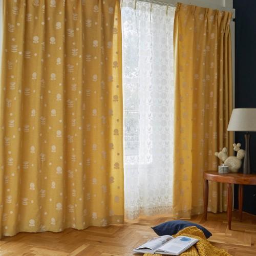 立体的な刺繍のカーテンの商品写真